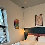 - Free Parking- Sleeps 6 - Stylish Апартаменти Бристоль