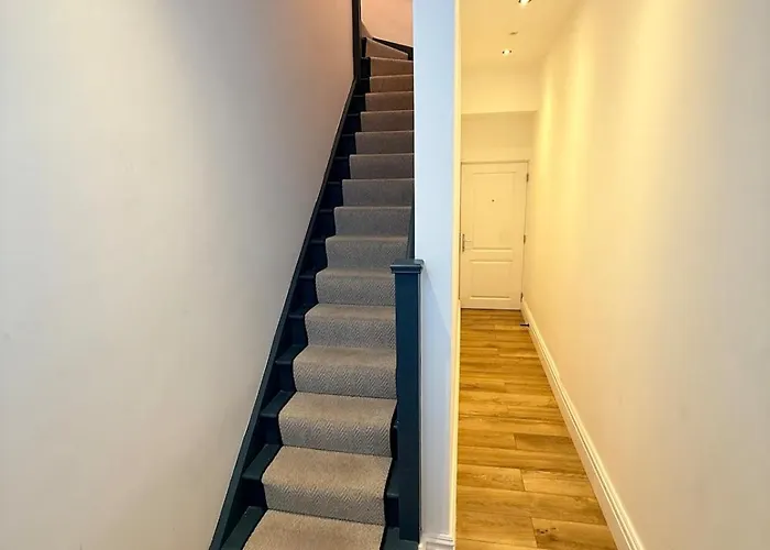 Appartamento - Free Parking- Sleeps 6 - Stylish