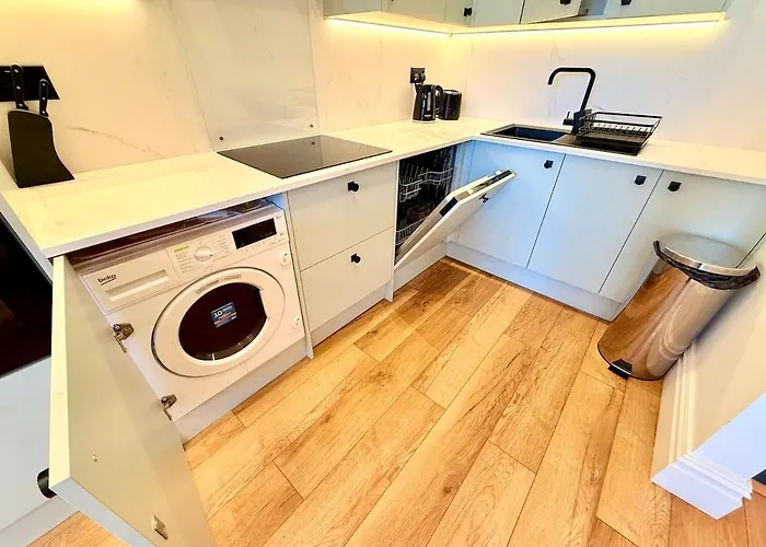 Appartamento - Free Parking- Sleeps 6 - Stylish *