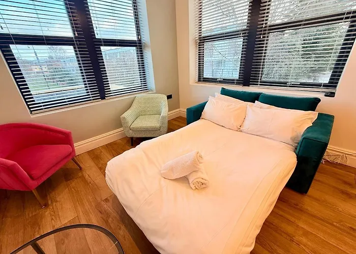 - Free Parking- Sleeps 6 - Stylish Apartman