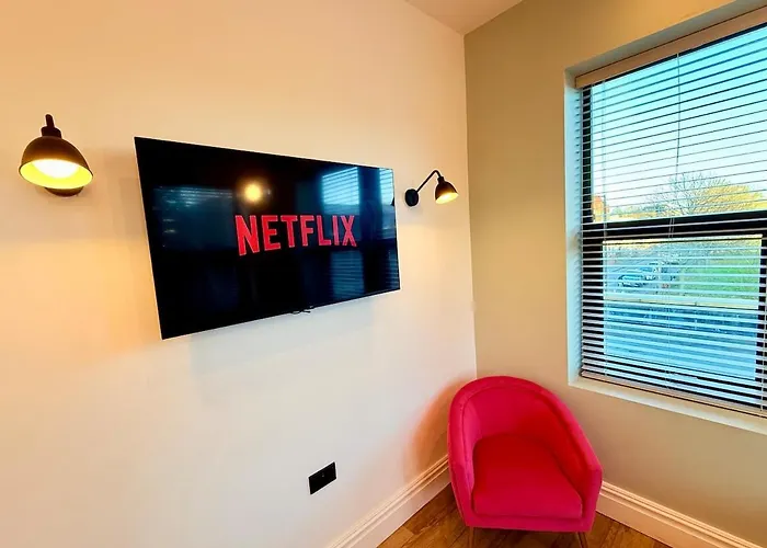 - Free Parking- Sleeps 6 - Stylish Bristol