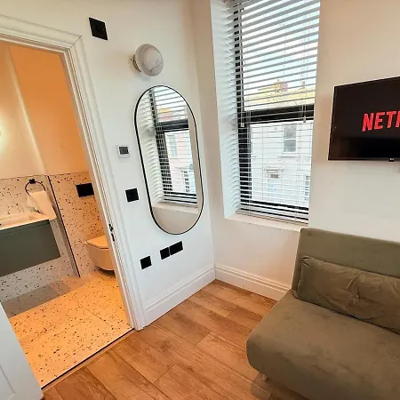 - Free Parking- Sleeps 6 - Stylish * بريستول